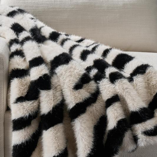 Verano Fur Throw 60" x 50" - Black/White