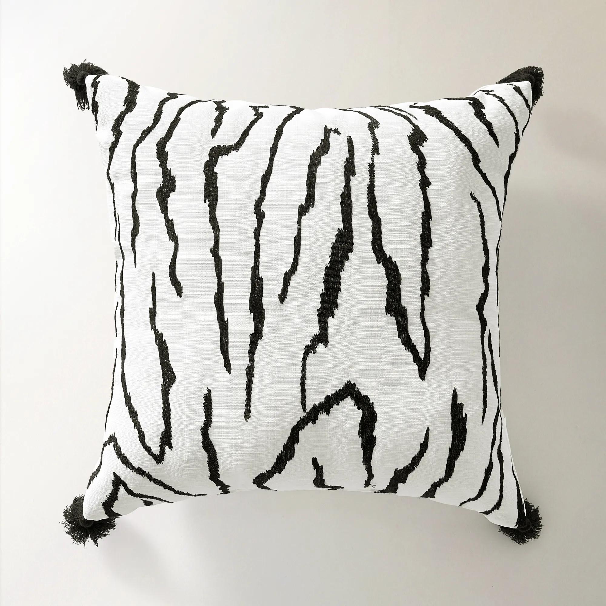 Verve Outdoor Tassel Pillow 20" - Black