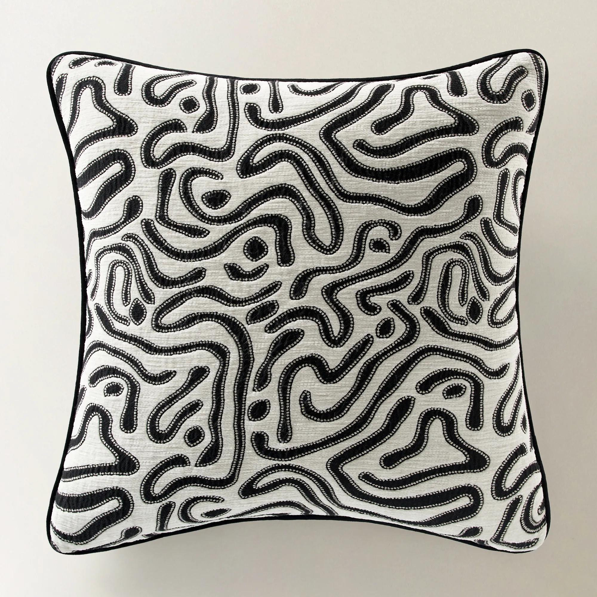 Abelia Pillow 22" - Ivory/Black