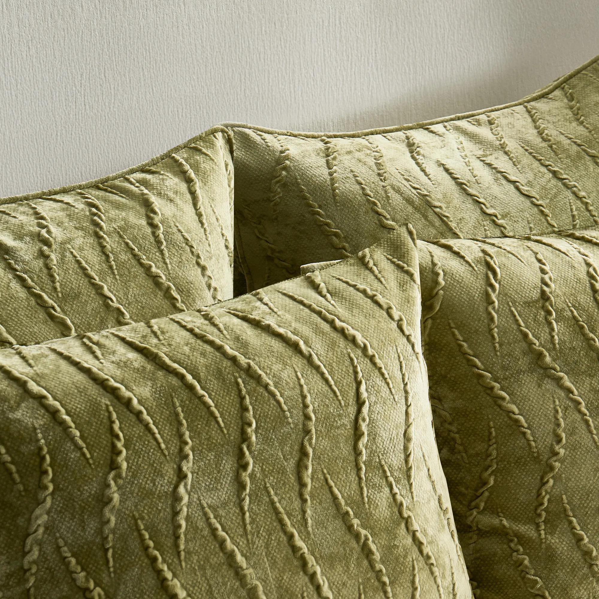 Eve Textured Velvet Quilt Set - Pistachio