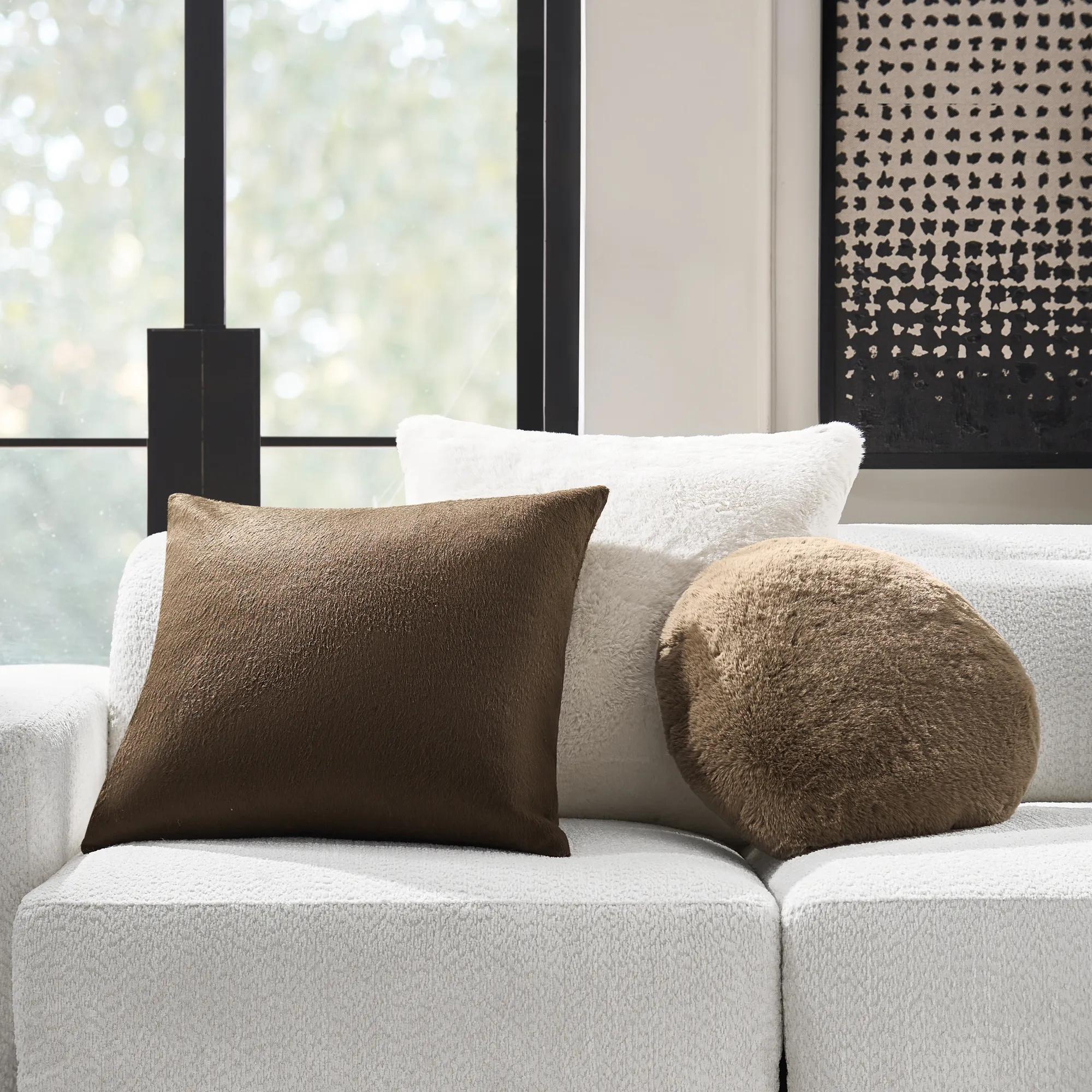 Shay Faux Fur Round Pillow 18" - Rich Mocha