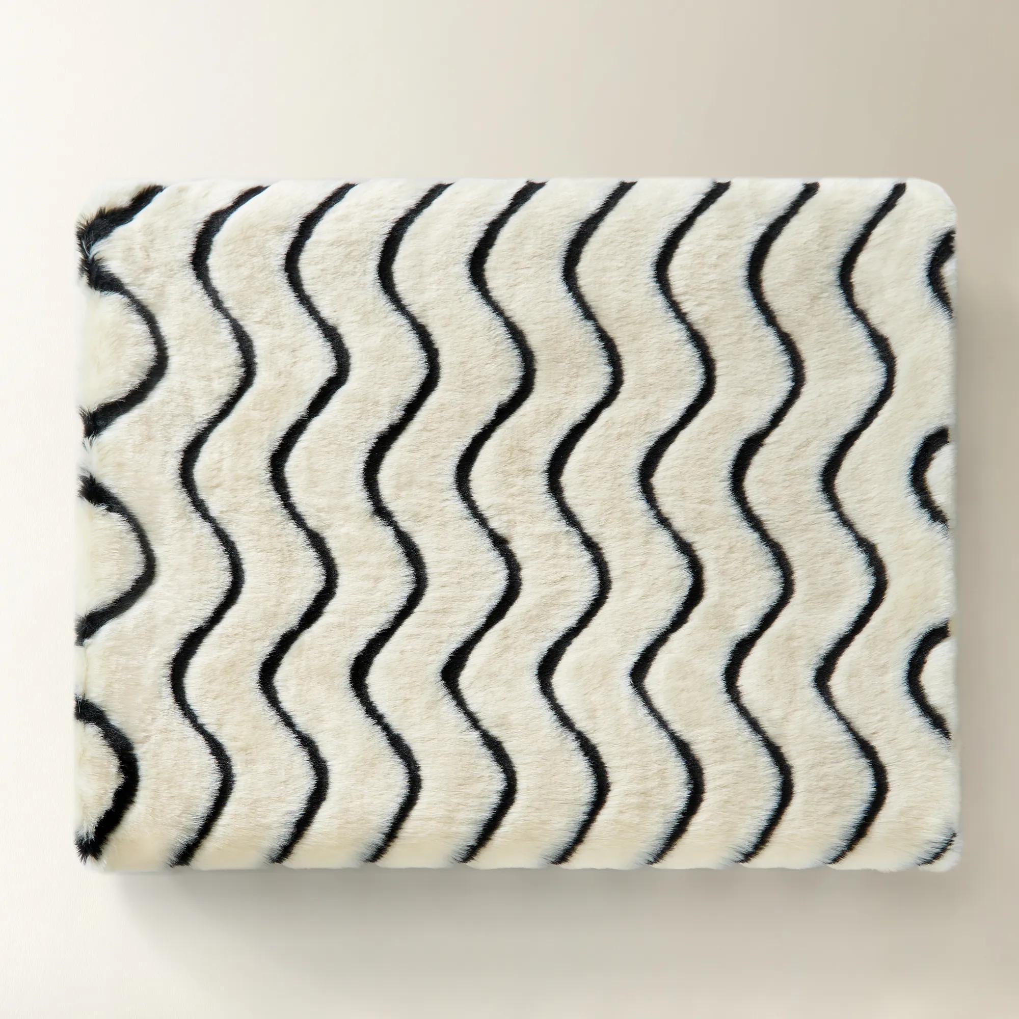 Dosia Wave Throw 50" x 60"