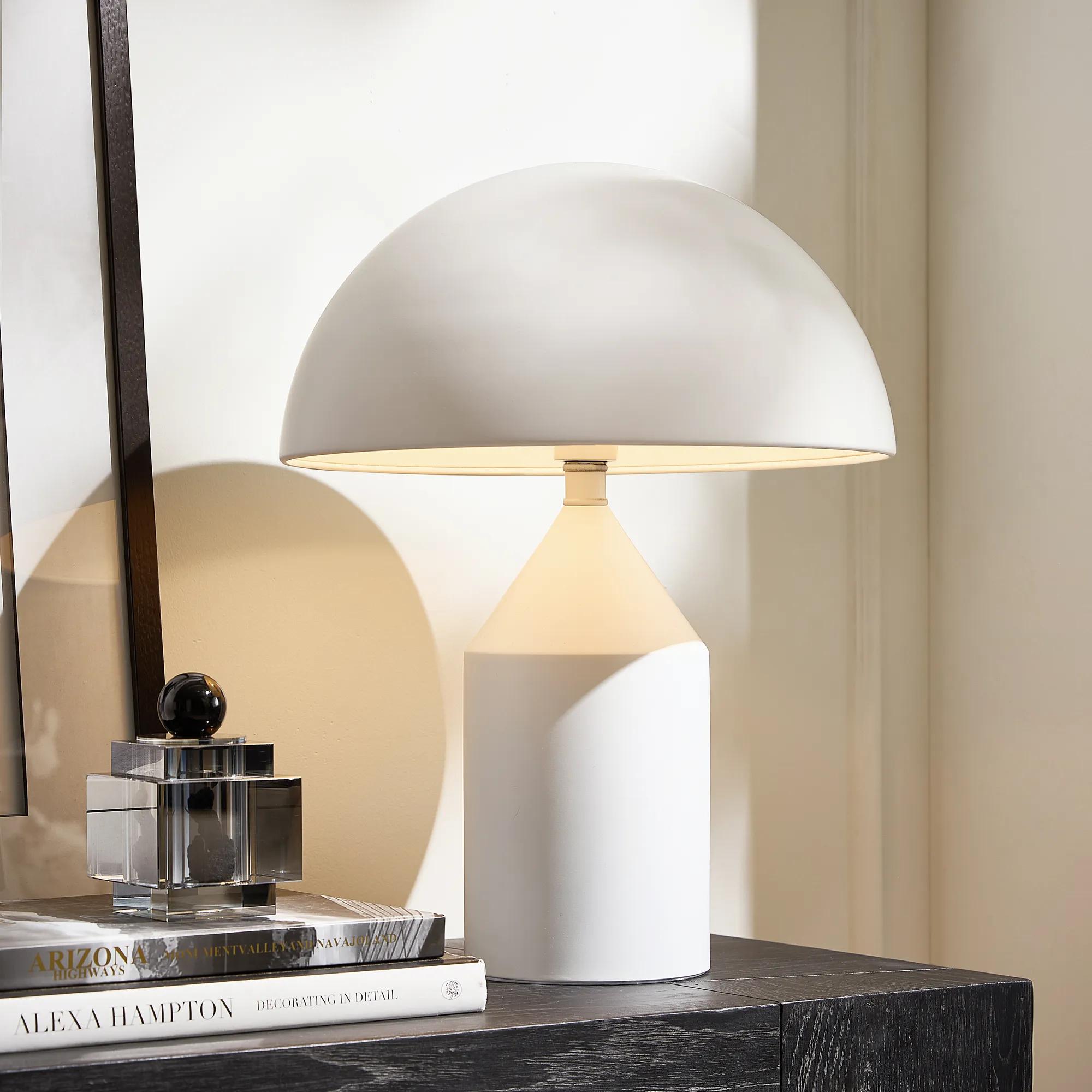 Arlen Metal Table Lamp - White