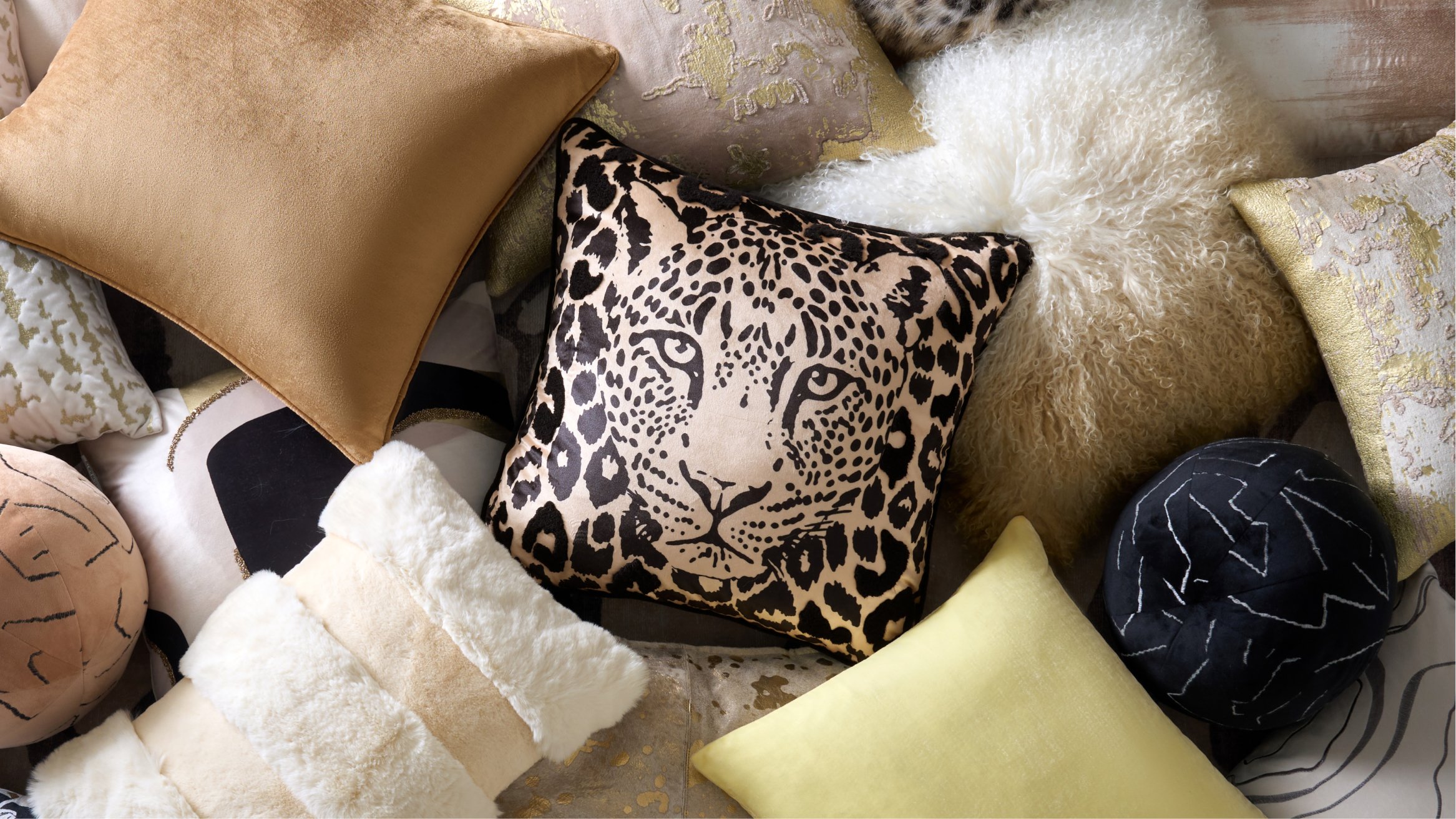 <p style='color:black'>Expressive pillows designed to layer beautifully and live boldly.</p>