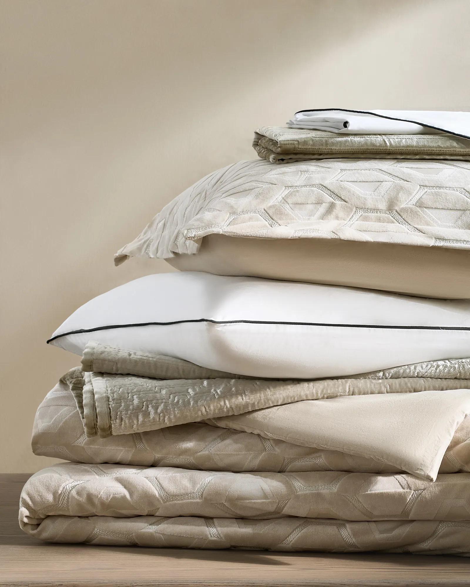 Sarla Contrast Cotton Percale Bedding Set - White/Black