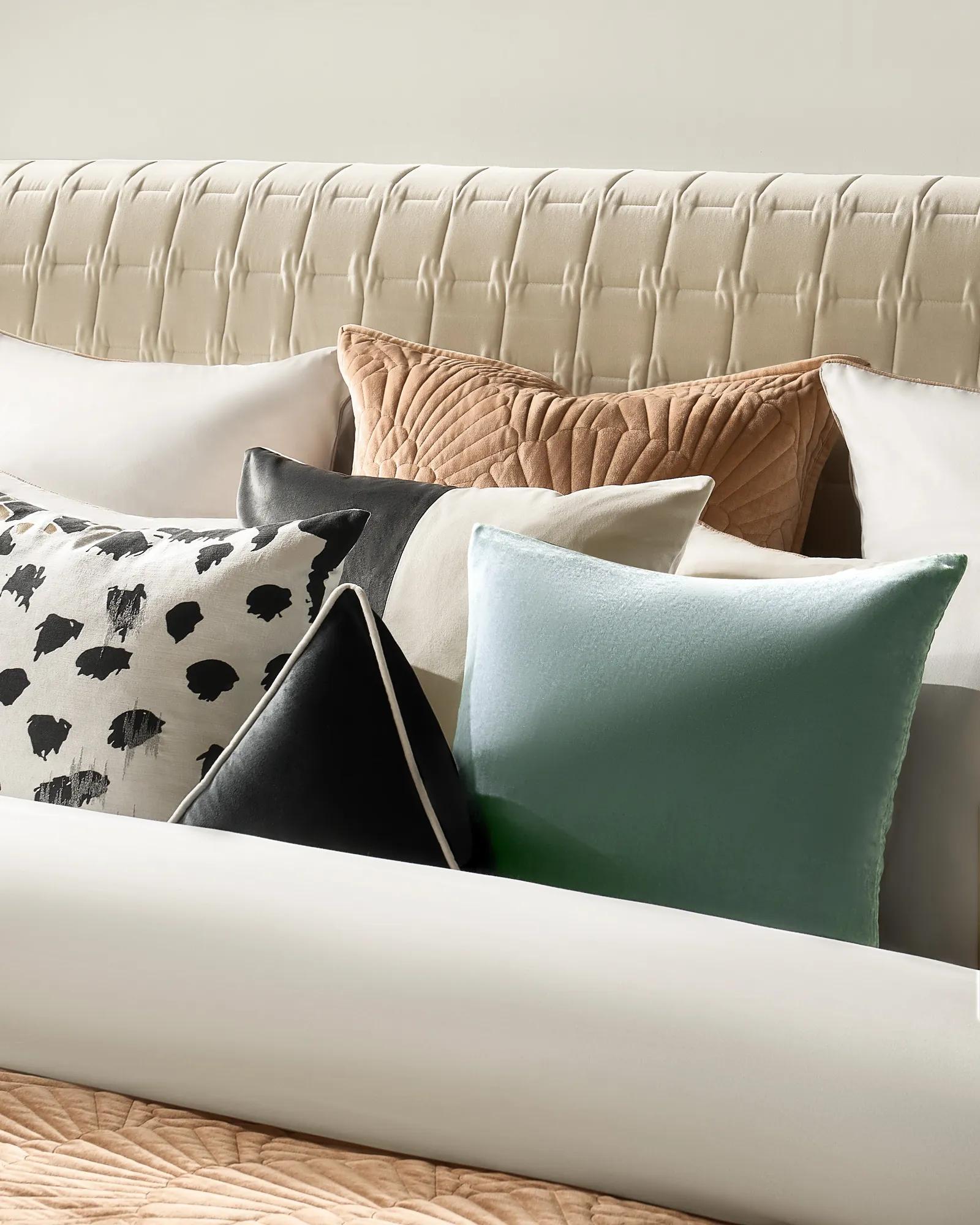 Trist Velvet Triangle Pillow 13" - Black/White