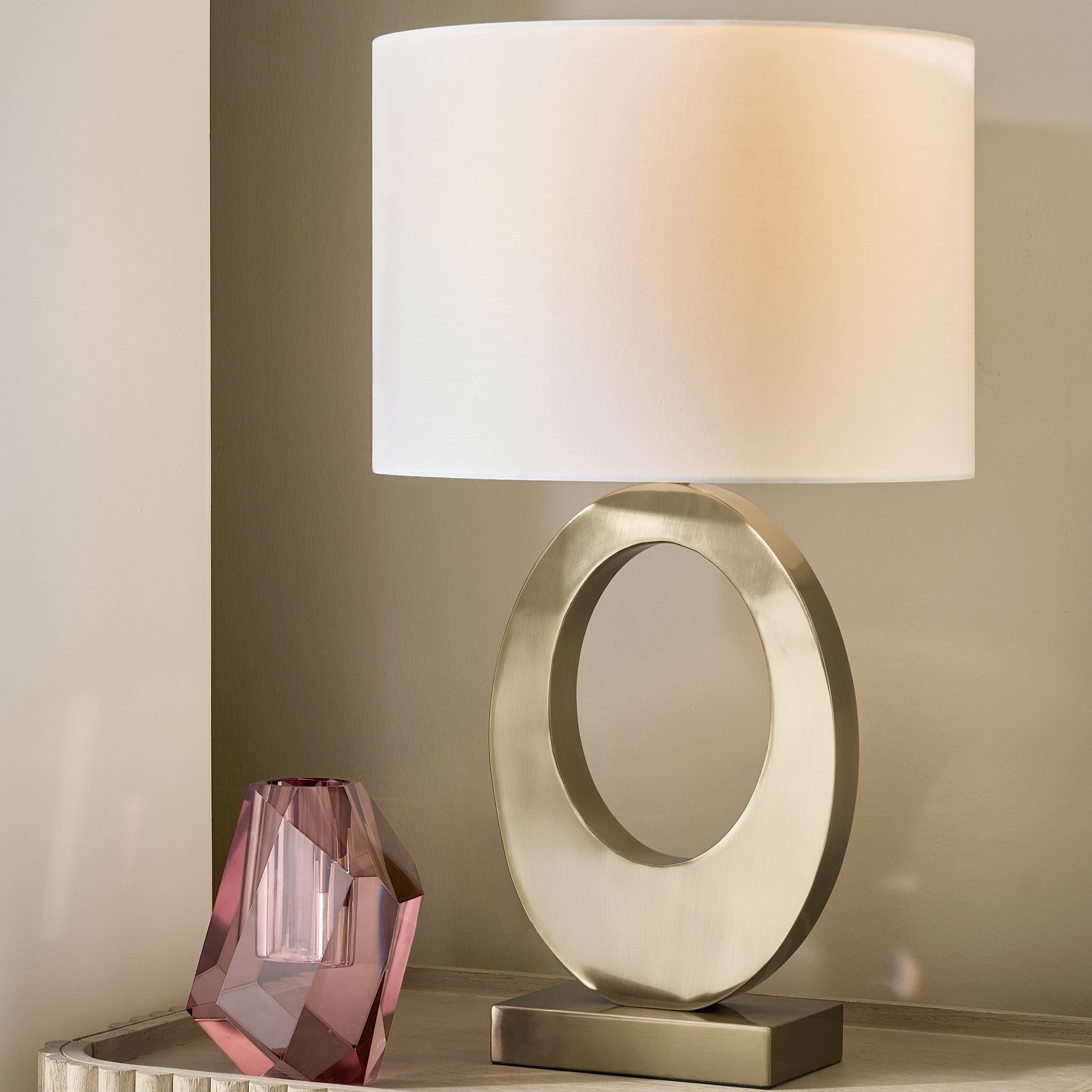 Loop Metal Table Lamp