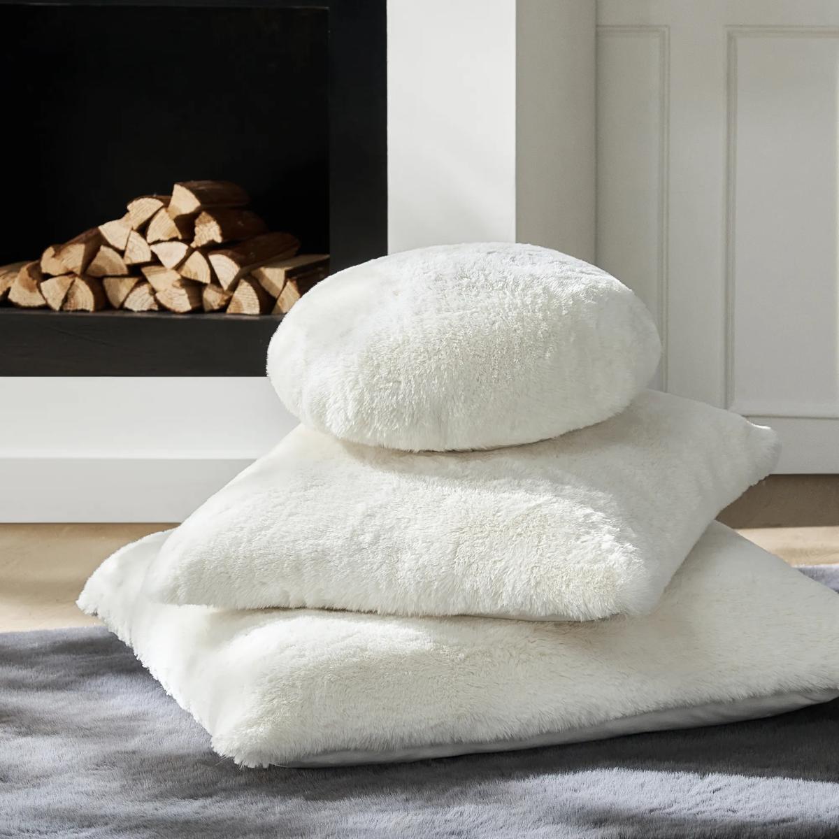 Shay Faux Fur Floor Pillow 30" - Ivory