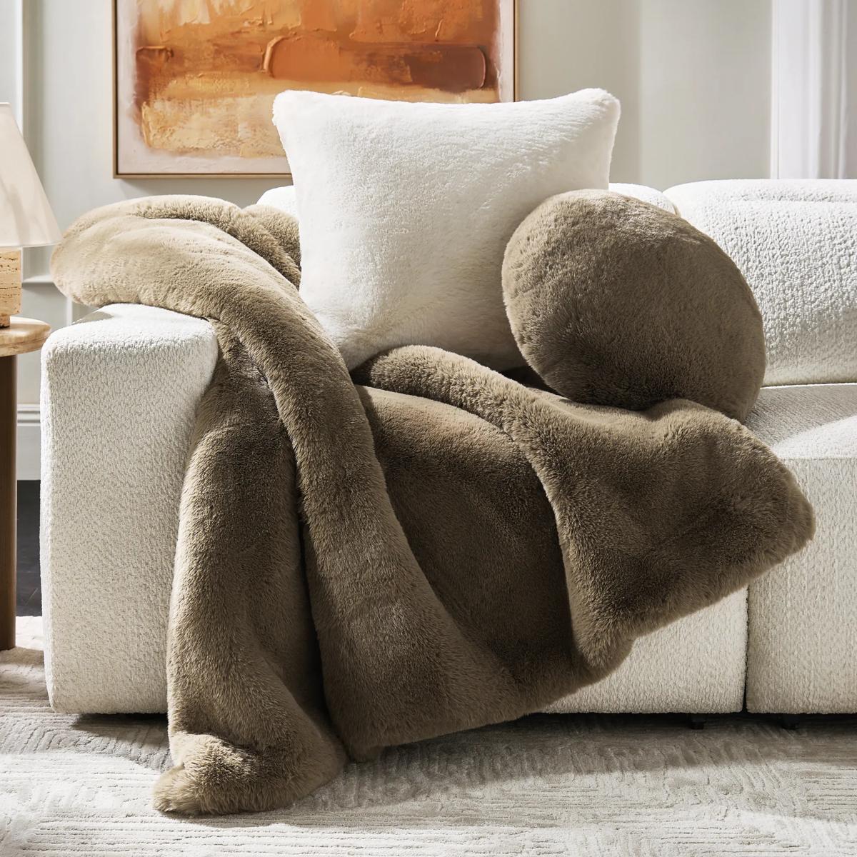 Shay Faux Fur Throw 50" X 60" - Rich Mocha