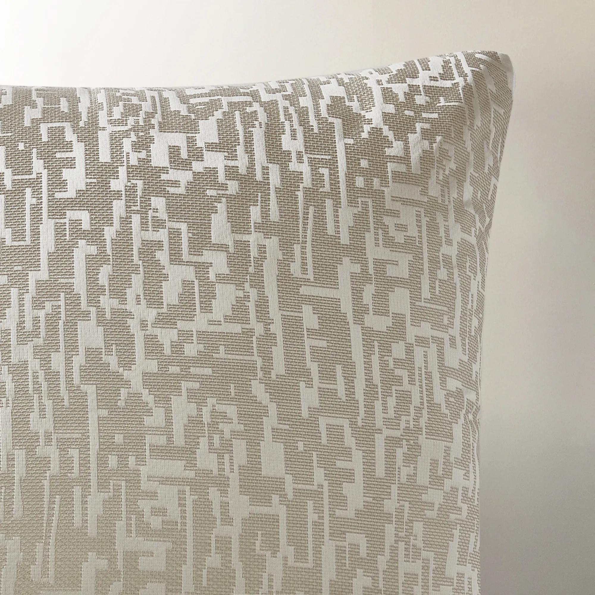 Podva Embroidered Bedding Set - Pearl/Ivory