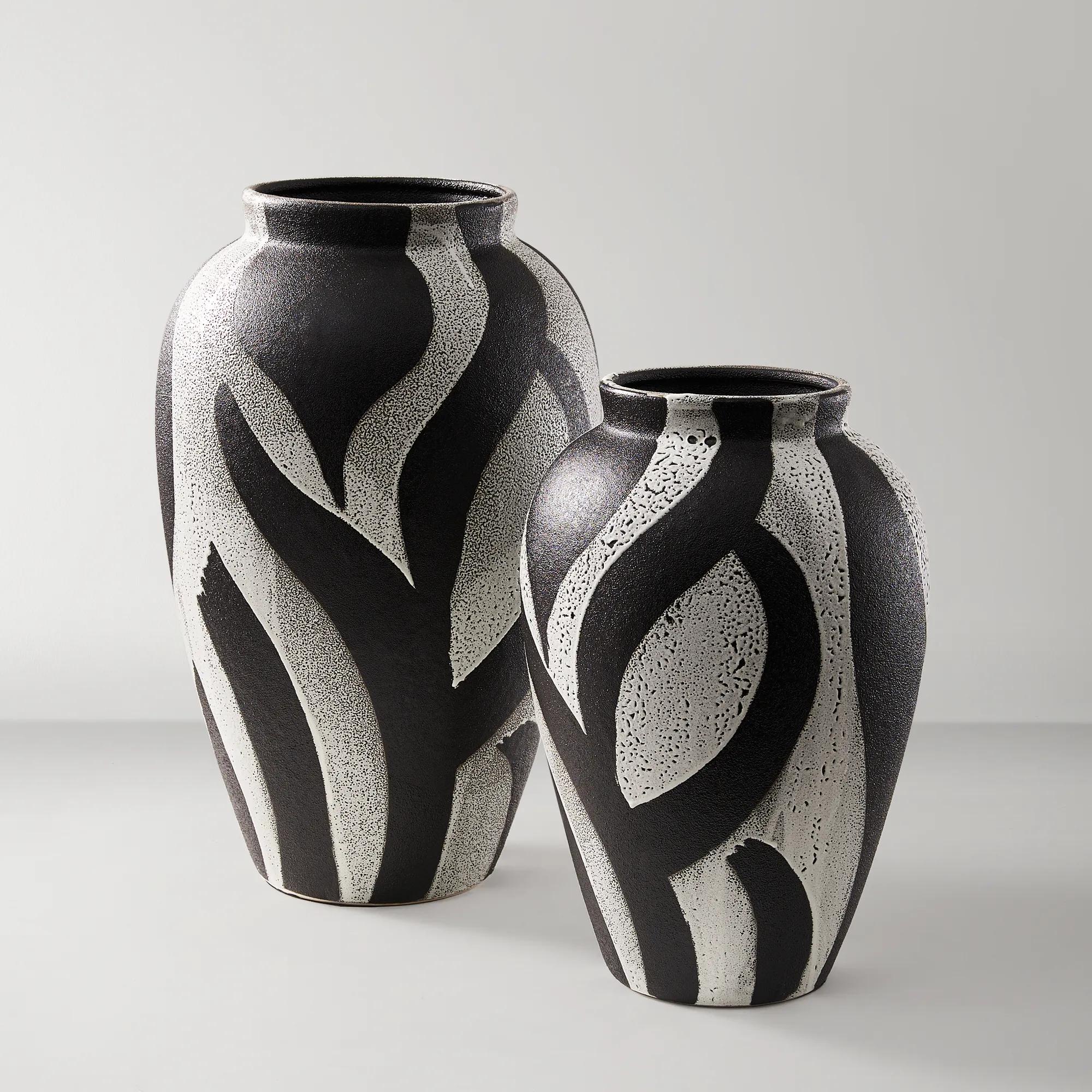 FRGMT M'Quve's Vase Black White セット Montae Vase | Z Gallerie