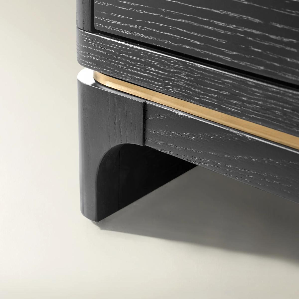 Vanta Nightstand