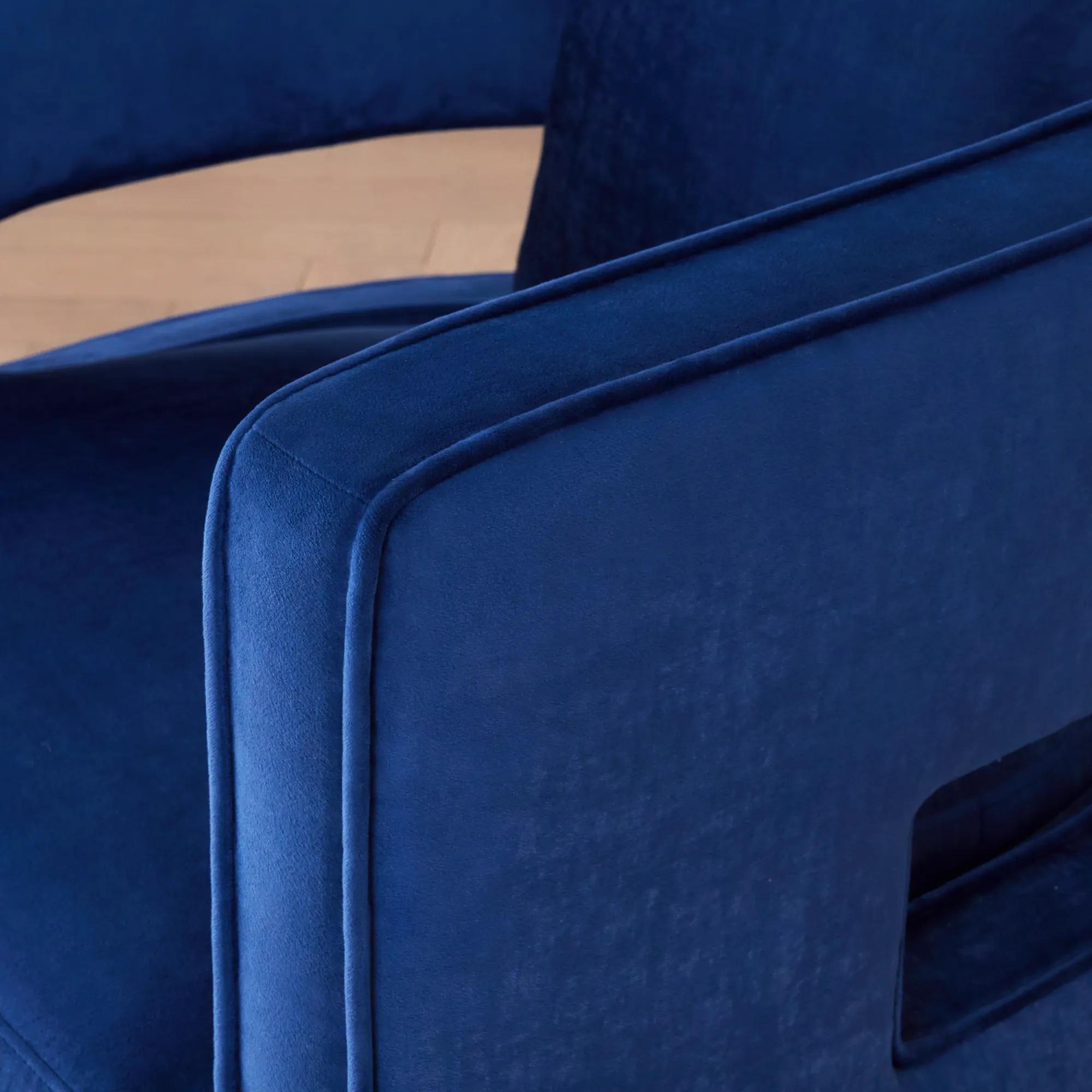Lottie Swivel Chair