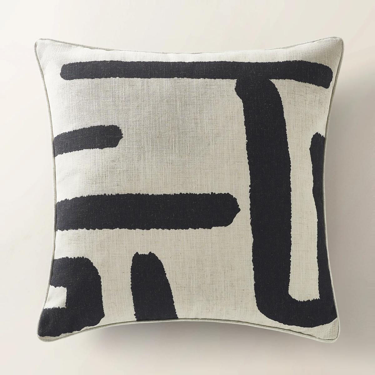 Rian Dual Side Pillow 22"