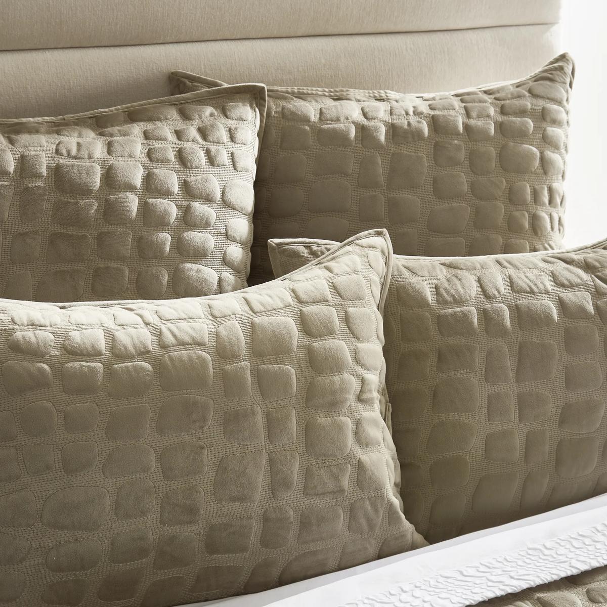 Valen Velvet Quilt Set - Sand