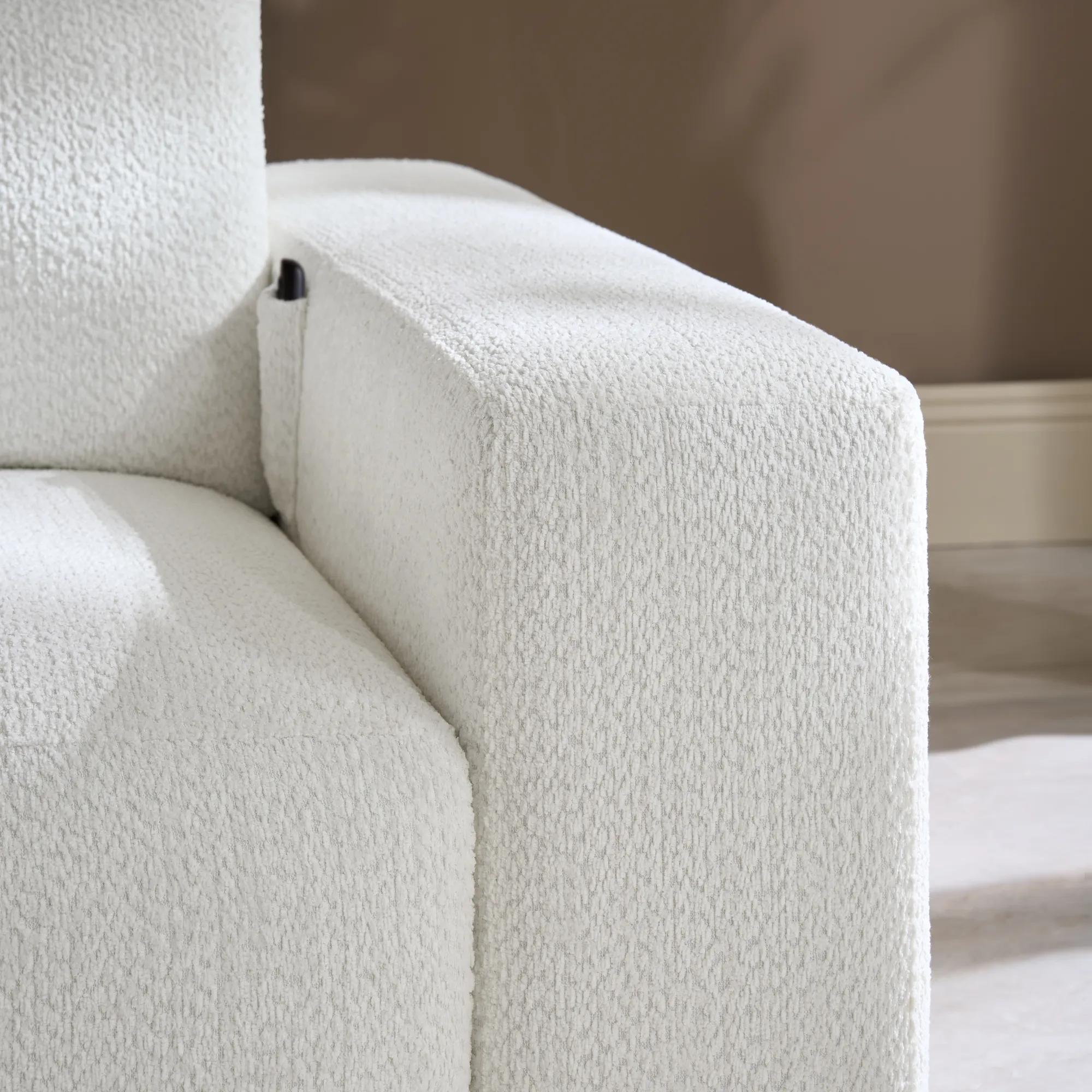Cairns Motion Sectional - White