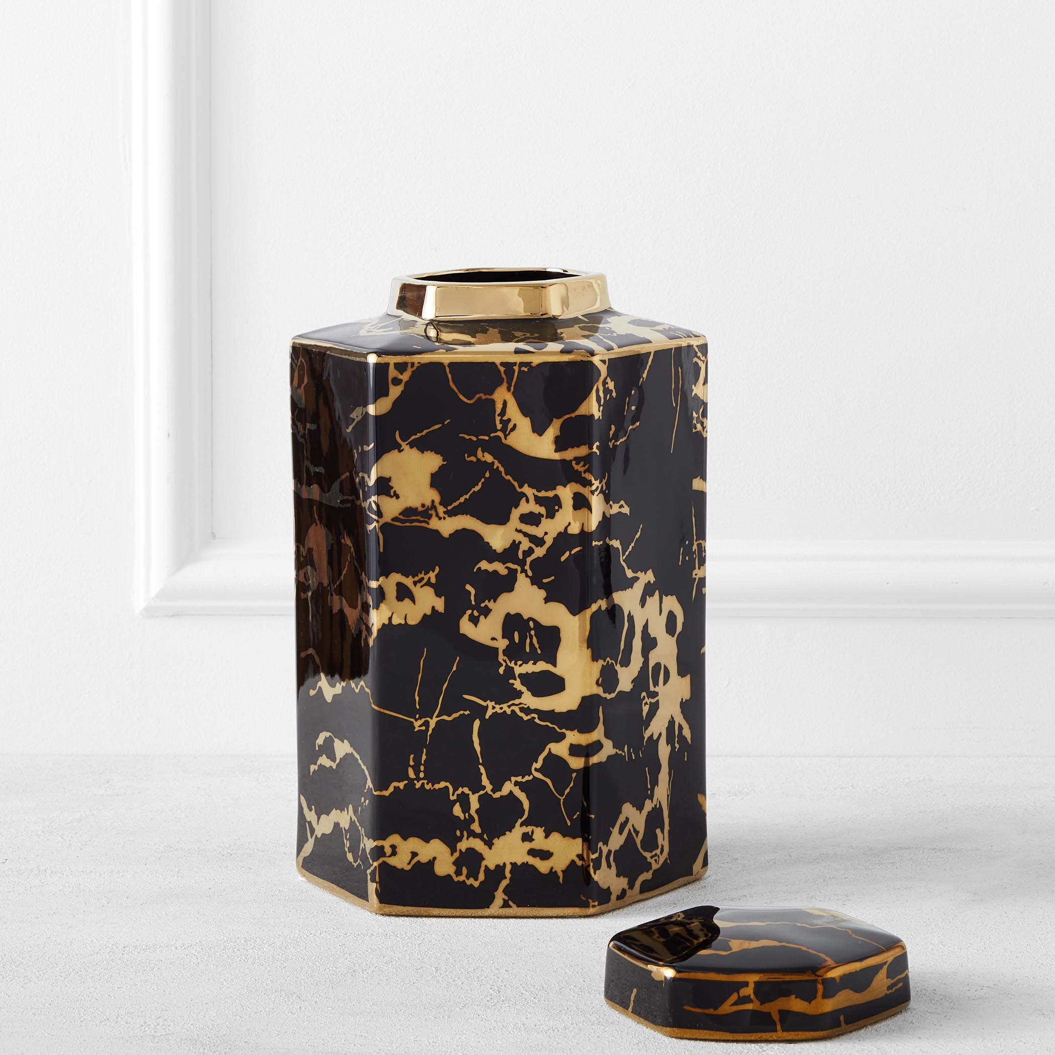 Marmol Canister