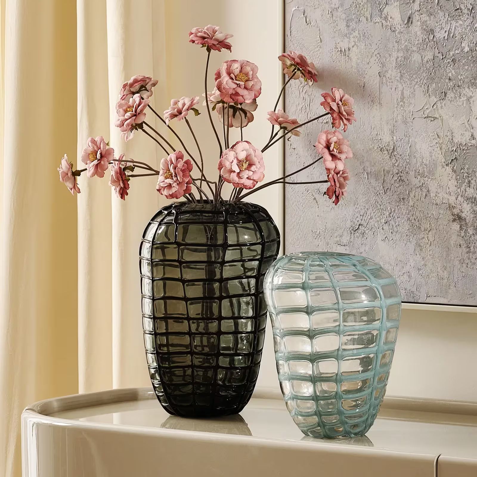 Contra Glass Vase - Black