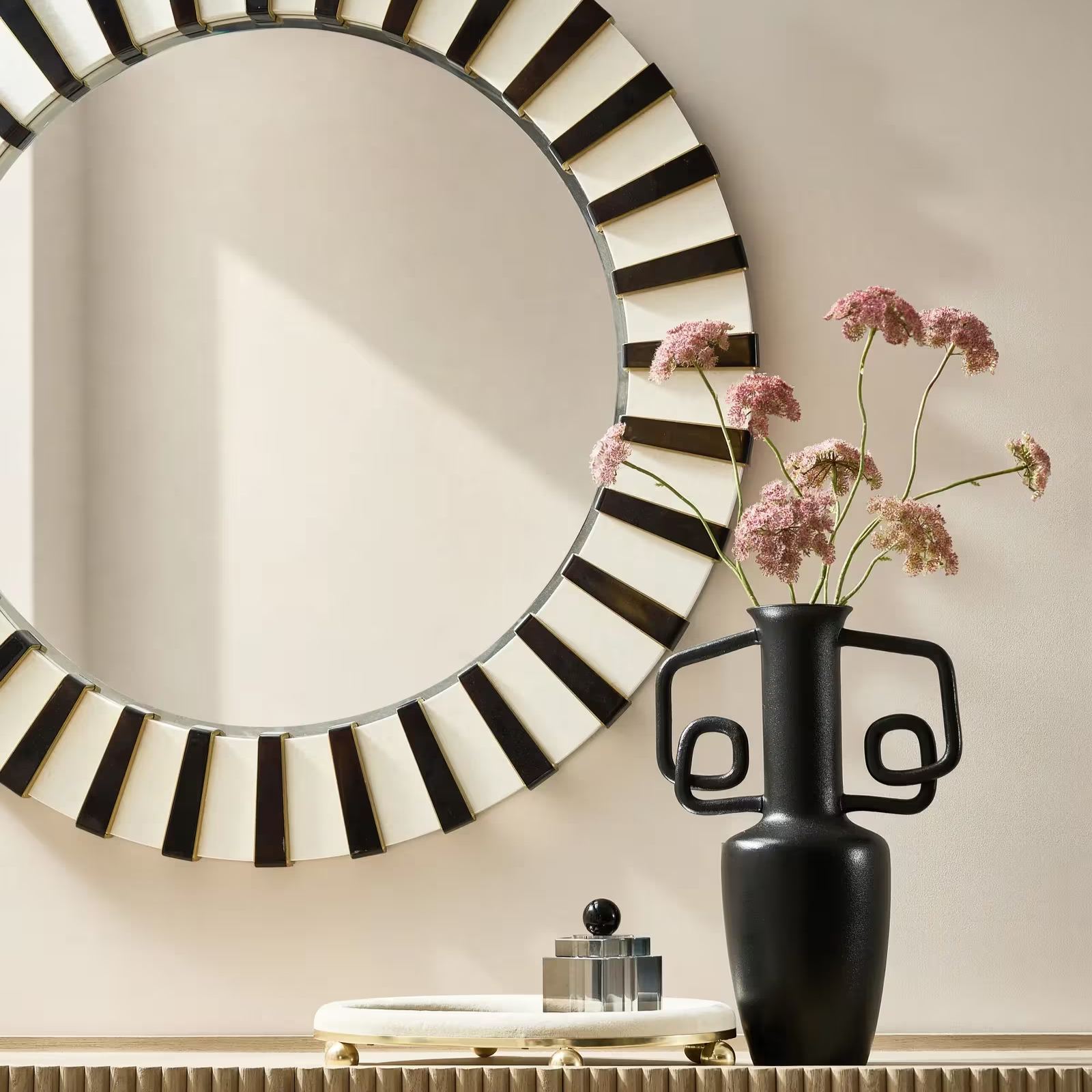 Cleo Porcelain Vase