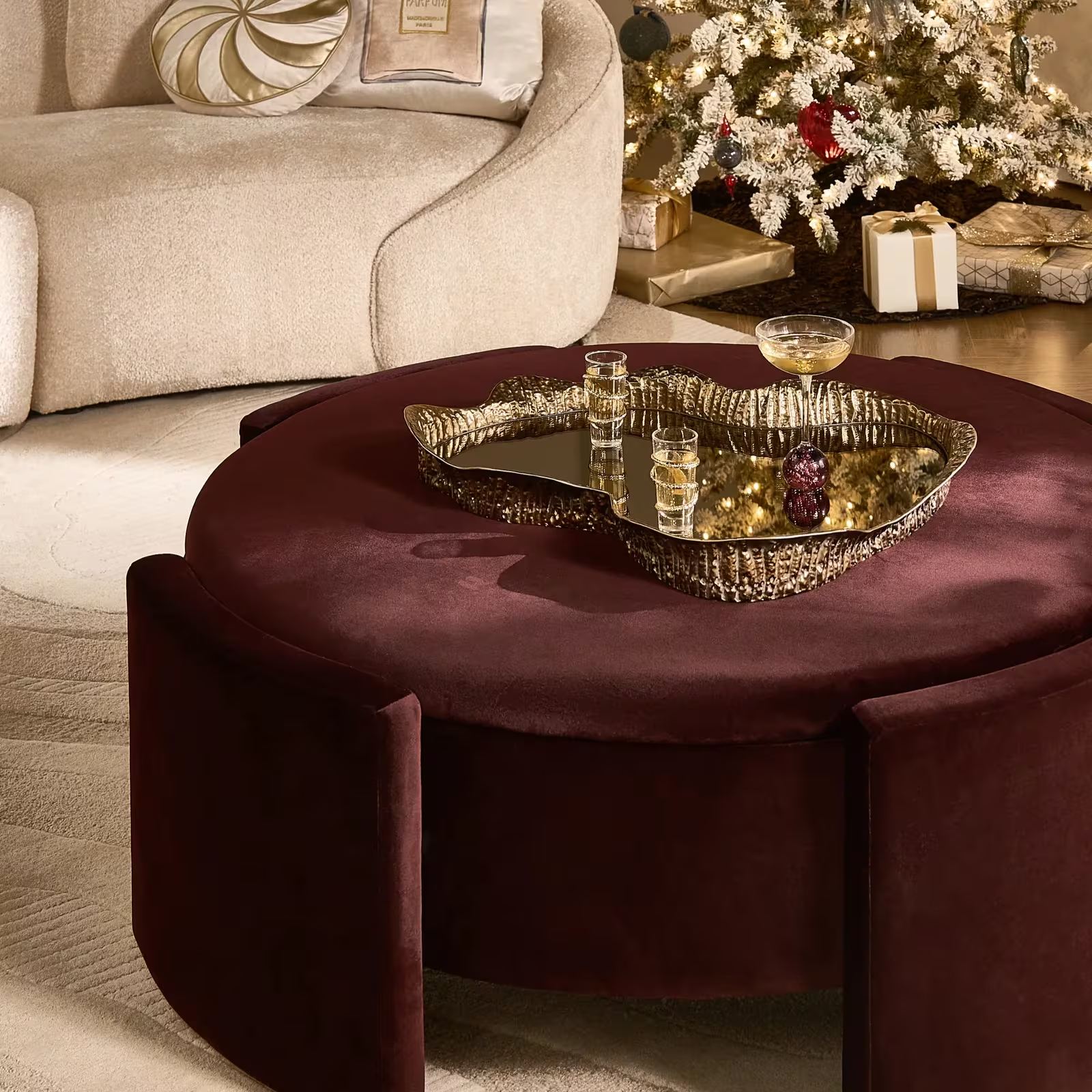 Jora Round Fig Velvet Storage Coffee Table With Reversible Tabletop (47.7")