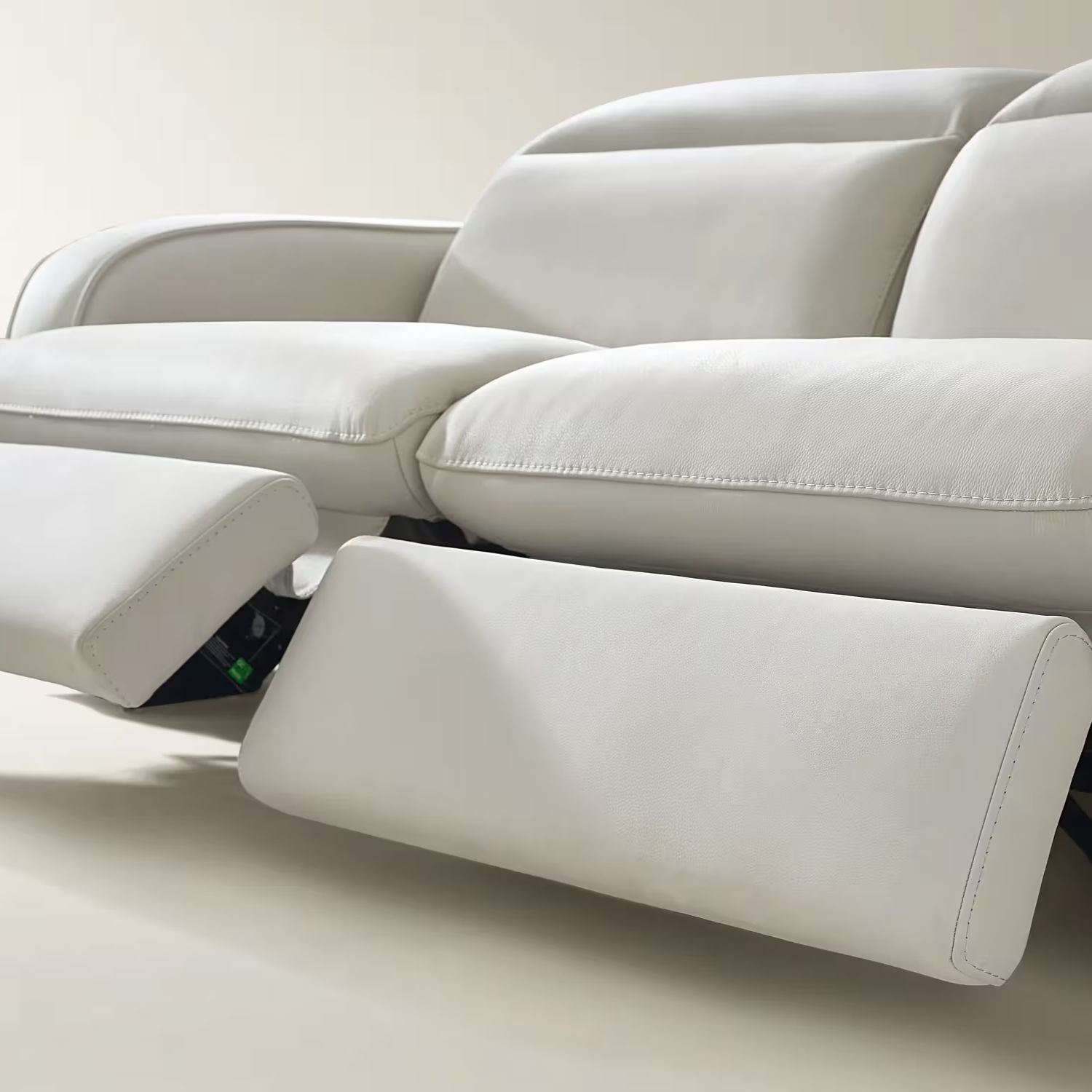Terra 4-Piece Reclining Frost Leather Sectional With Left-Arm Chair