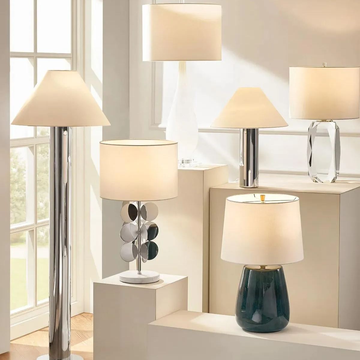 Tova Table Lamp