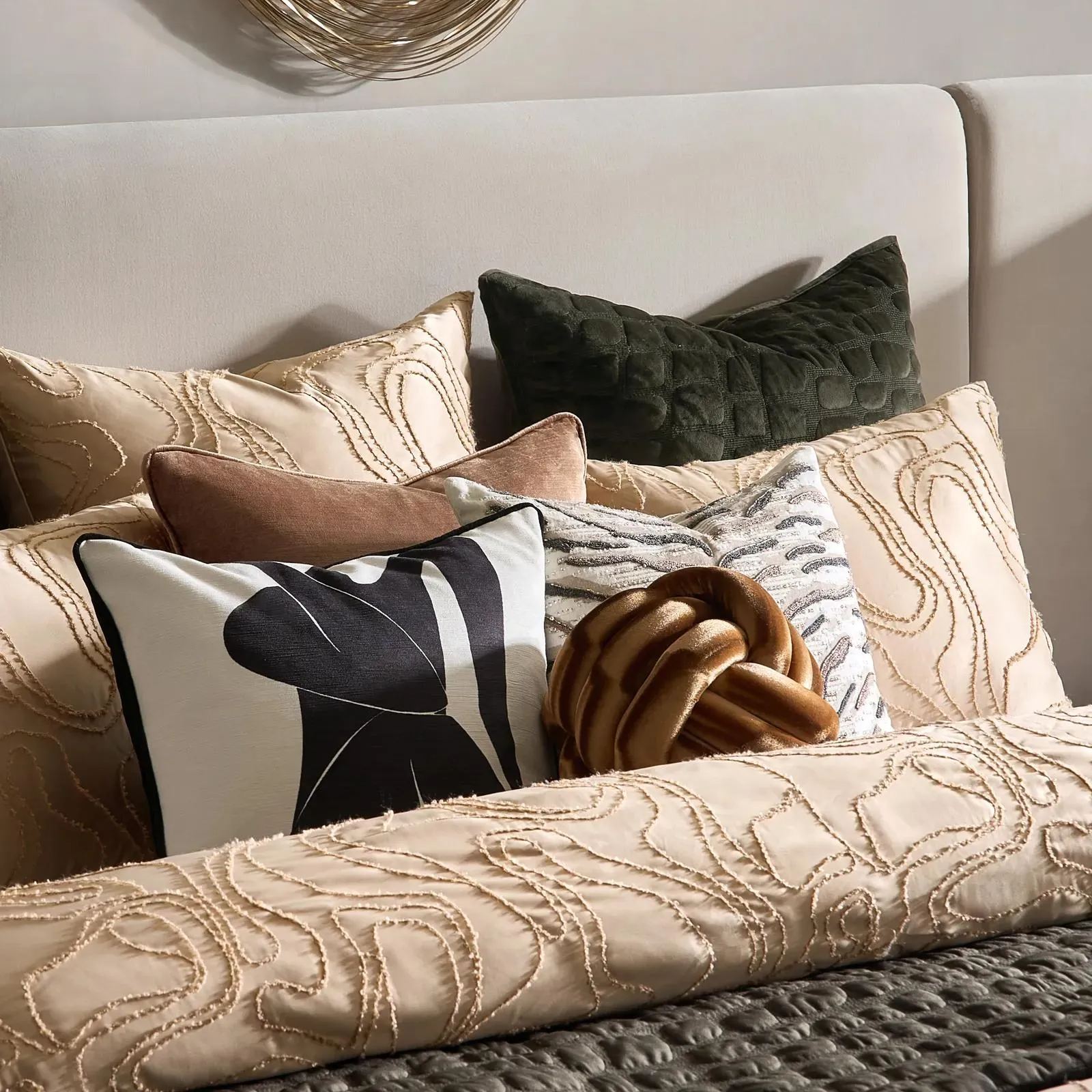 Femi Velvet Pillow 20"