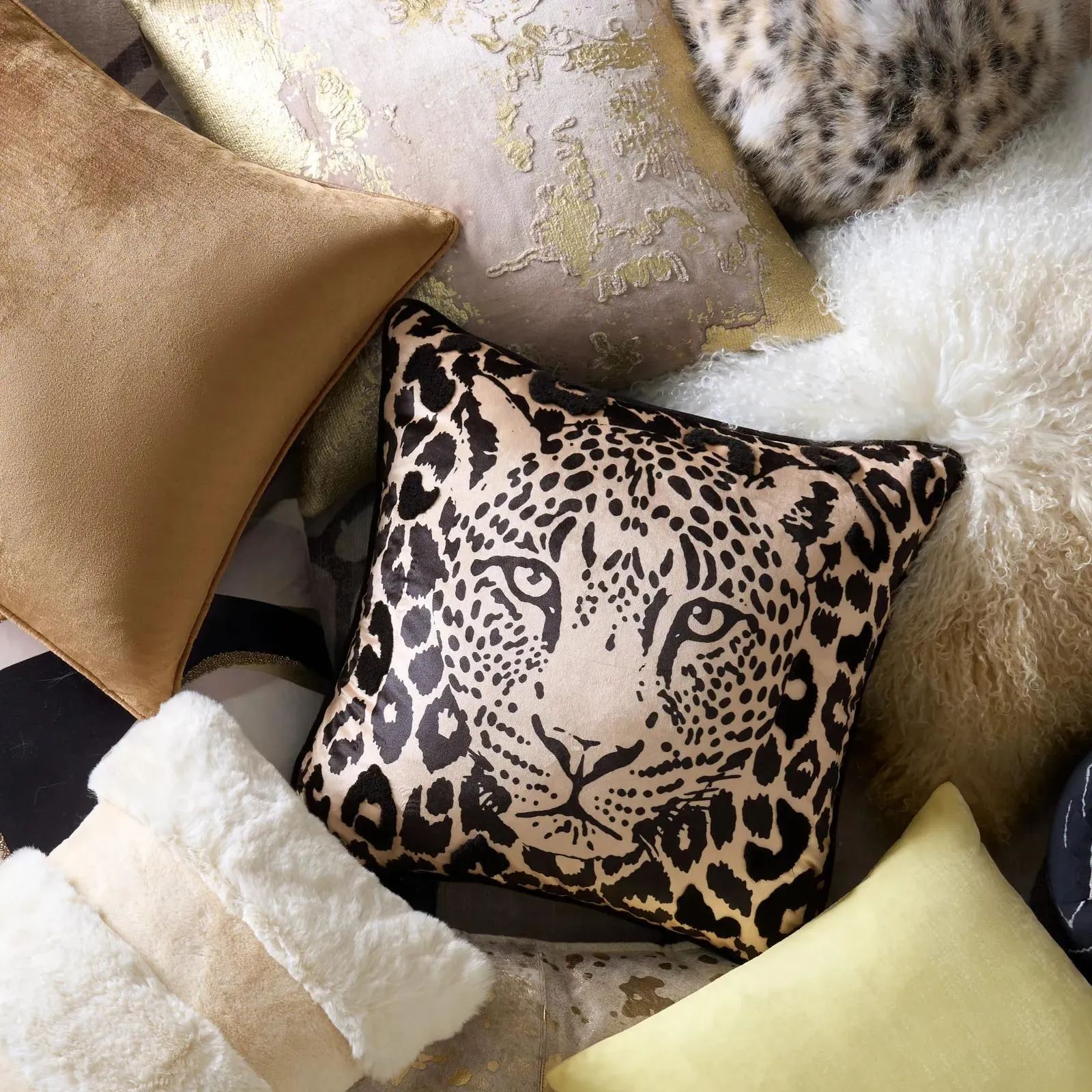 Glisten Velvet Piped Edge Pillow 22" - Bronze