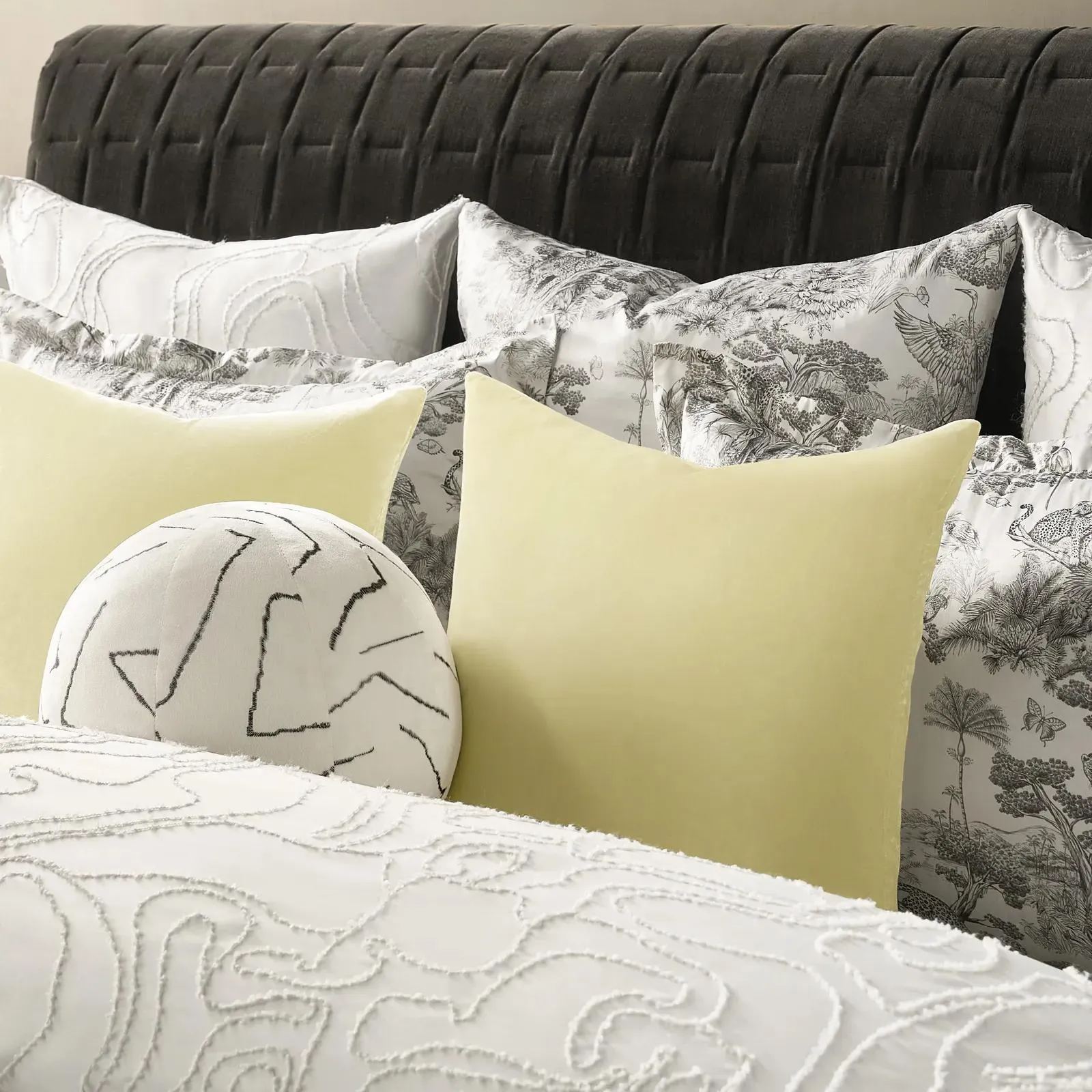 Noa Embroidered Pearl White Bedding Set