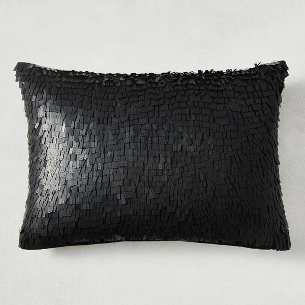 SQUARELINE☆Pillo Amazon.com: Intelligent Design Azza Floor Pillow, Large