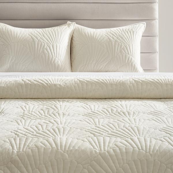 Fan Velvet Quilt Set - Ivory