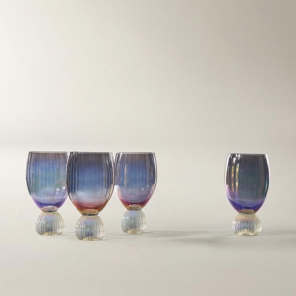 Theo Collection