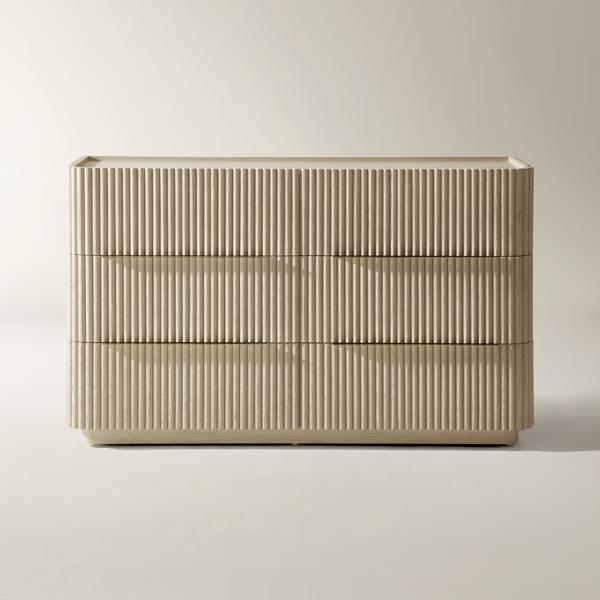 Stria Dresser