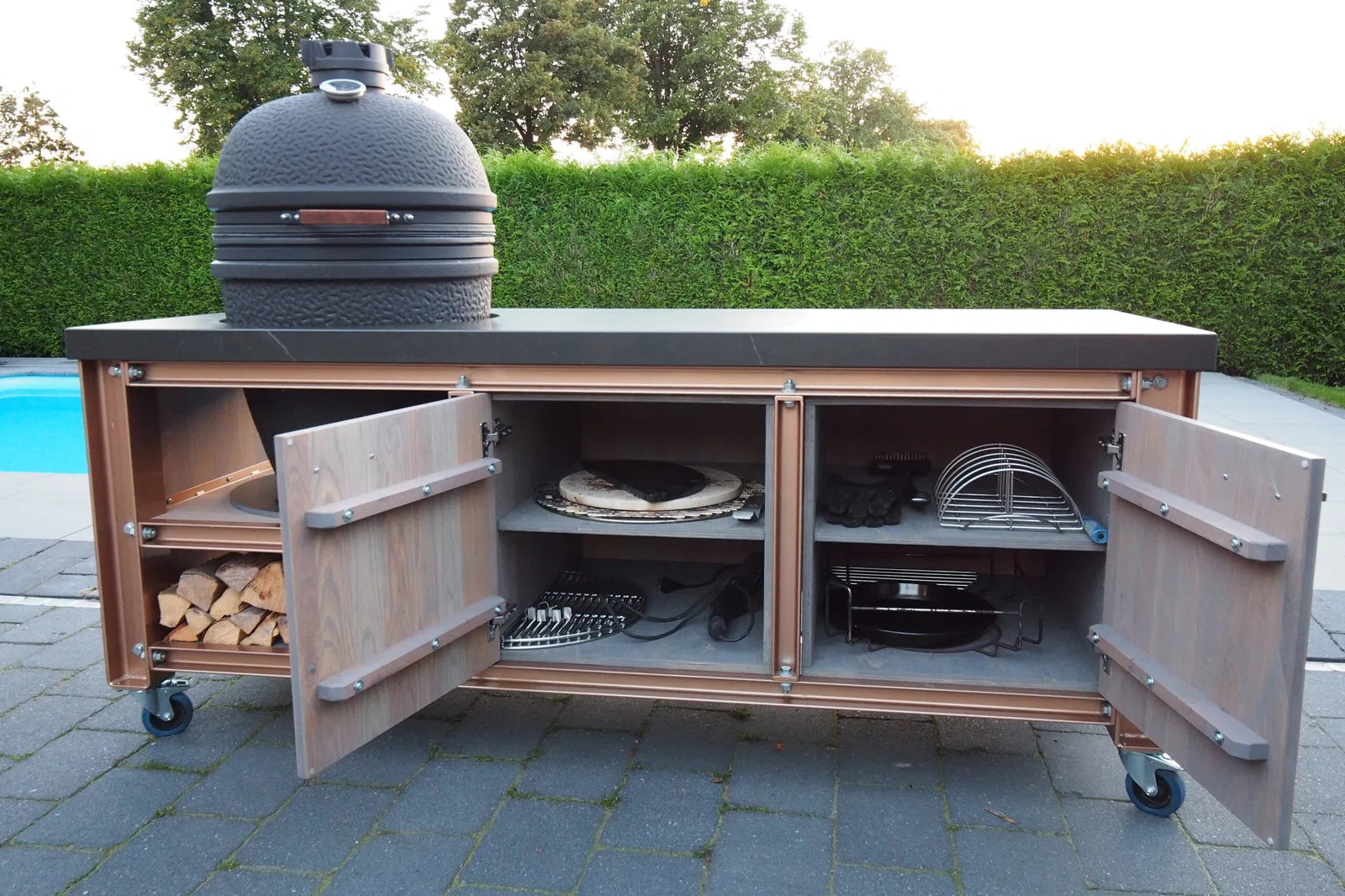 Ceramic worktop of the Big Green Egg outdoor kitchen