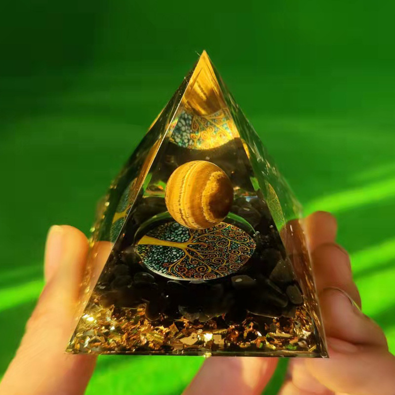 Glimmer Crystal Pyramid Energy Generator