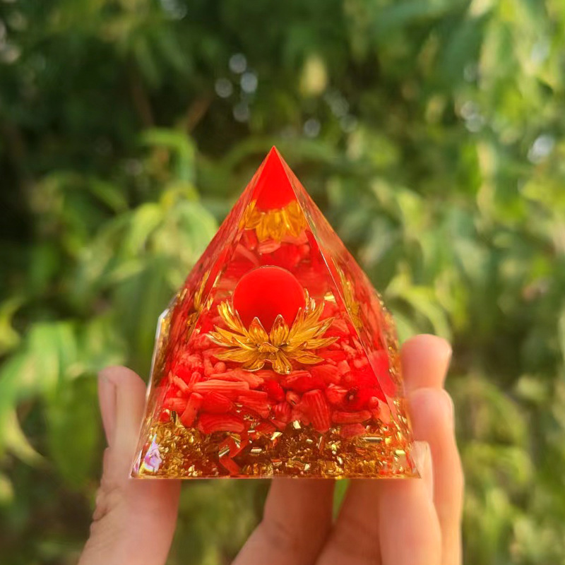 Glimmer Crystal Pyramid Energy Generator
