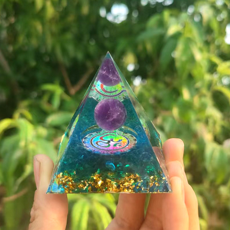 Glimmer Crystal Pyramid Energy Generator