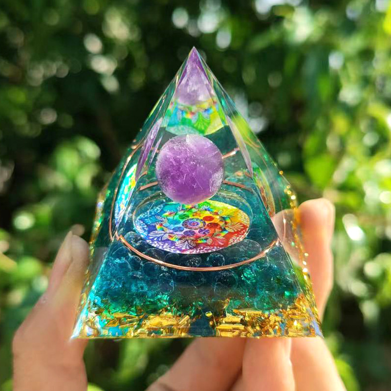 Glimmer Crystal Pyramid Energy Generator