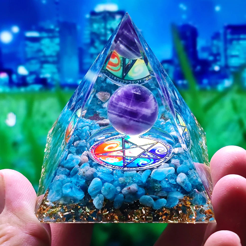 PyraPrism with Base Light