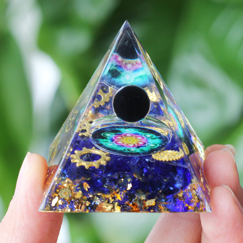 PyraPrism with Base Light