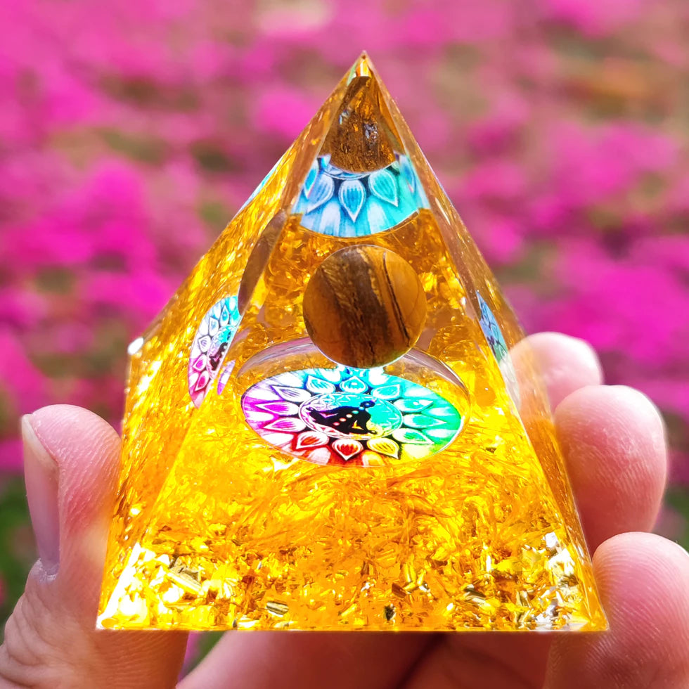 PyraPrism with Base Light