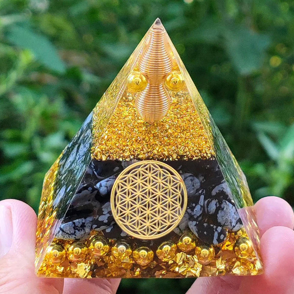 PyraPrism with Base Light