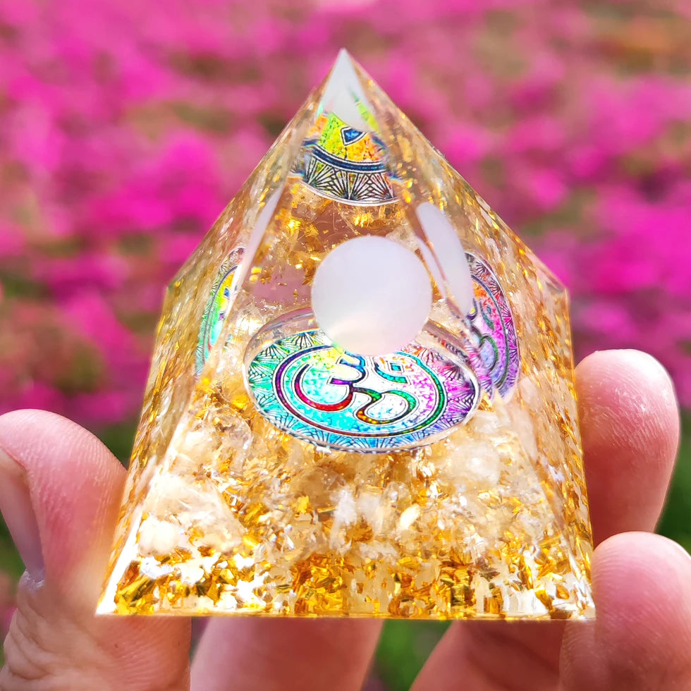 PyraPrism with Base Light