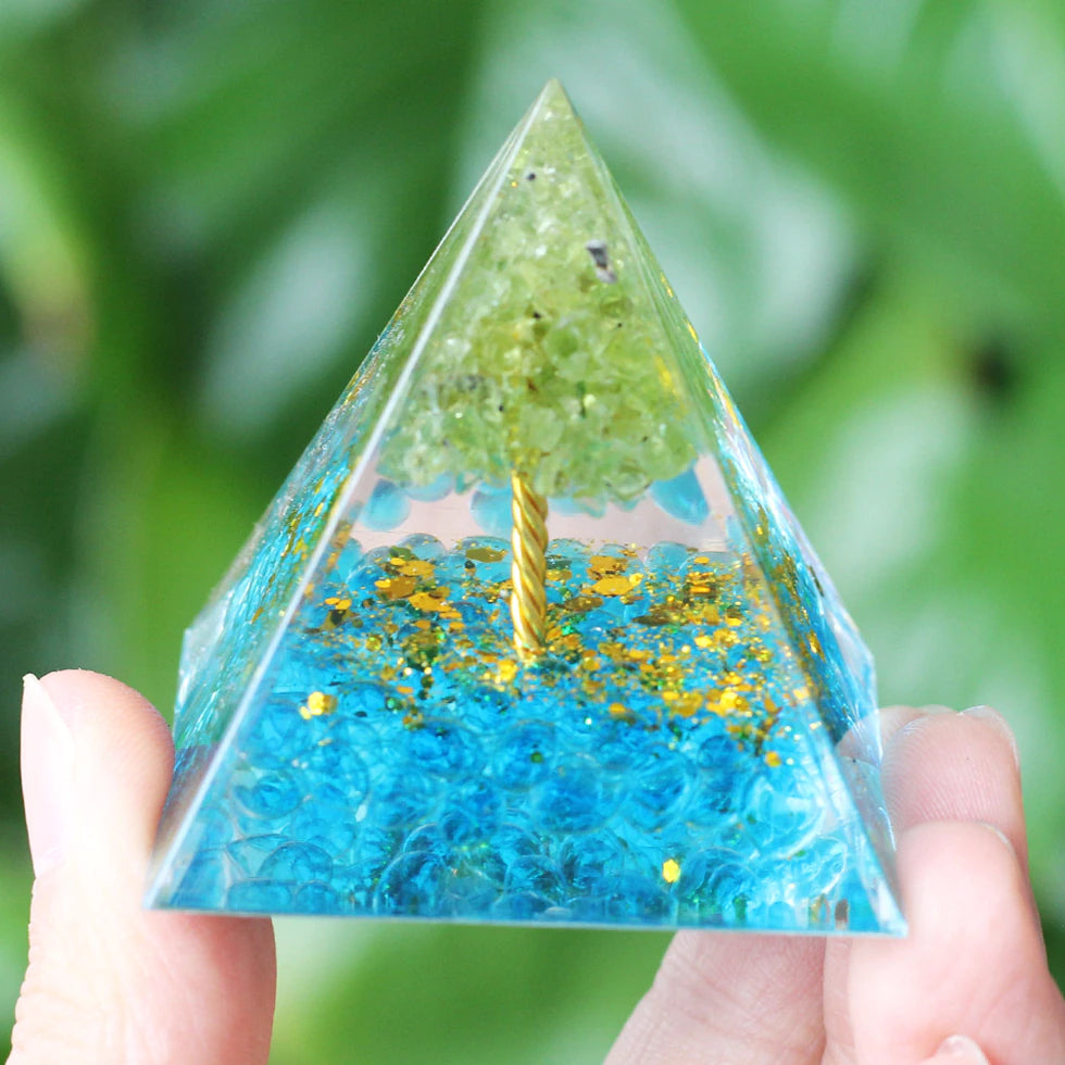 PyraPrism with Base Light
