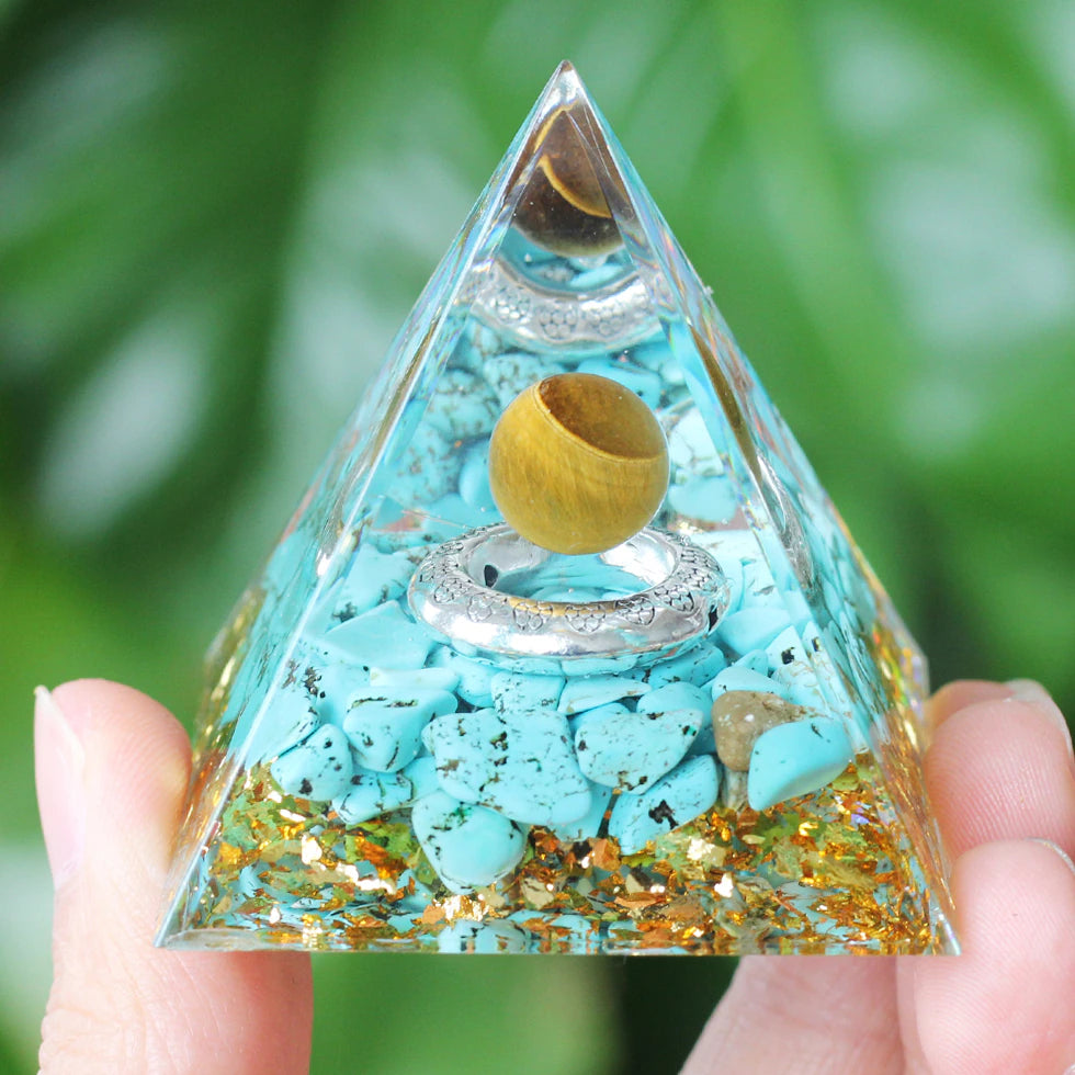 PyraPrism with Base Light