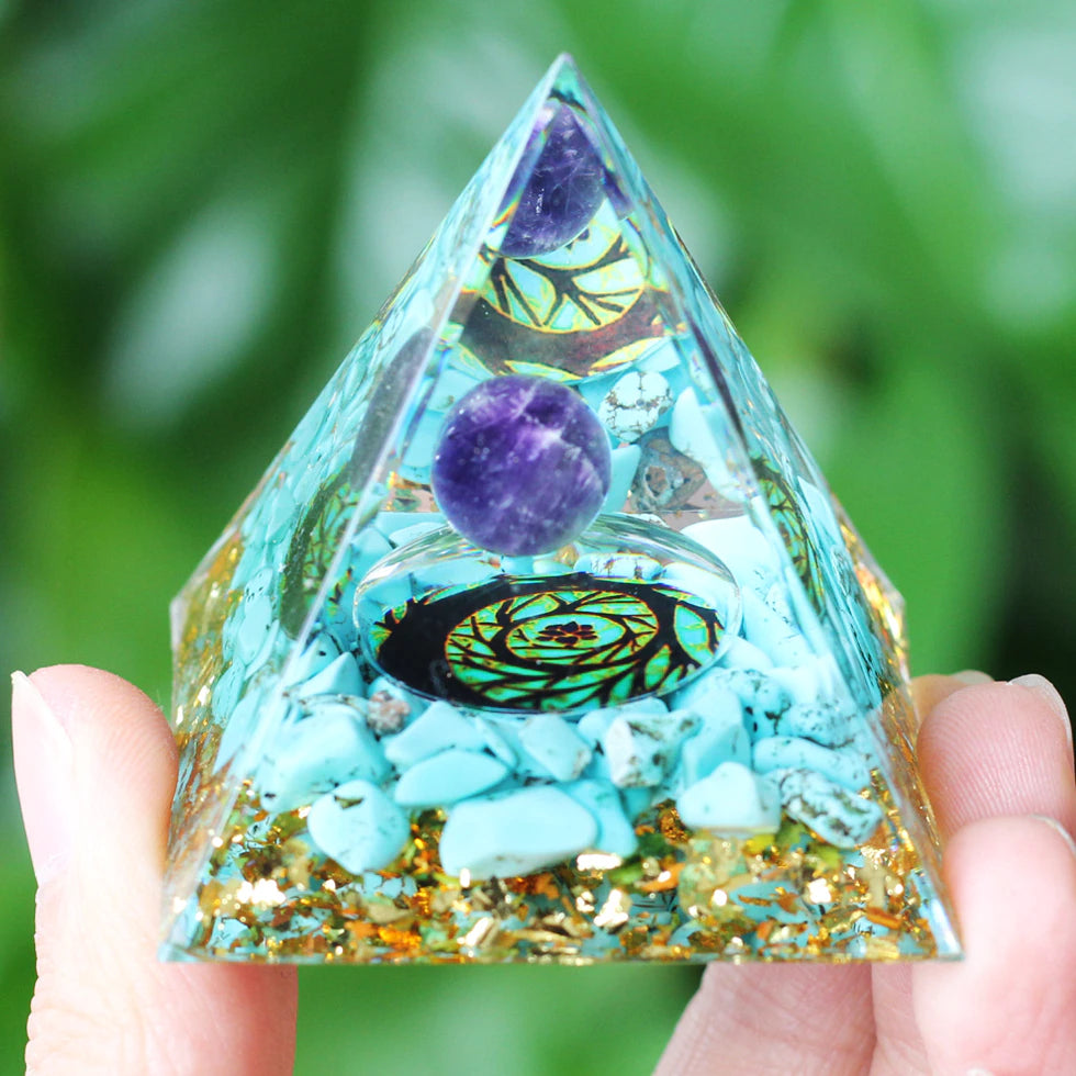 PyraPrism with Base Light