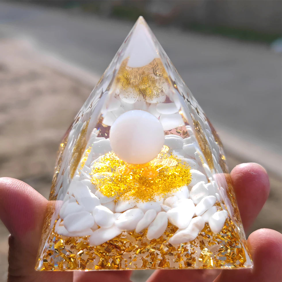 PyraPrism with Base Light