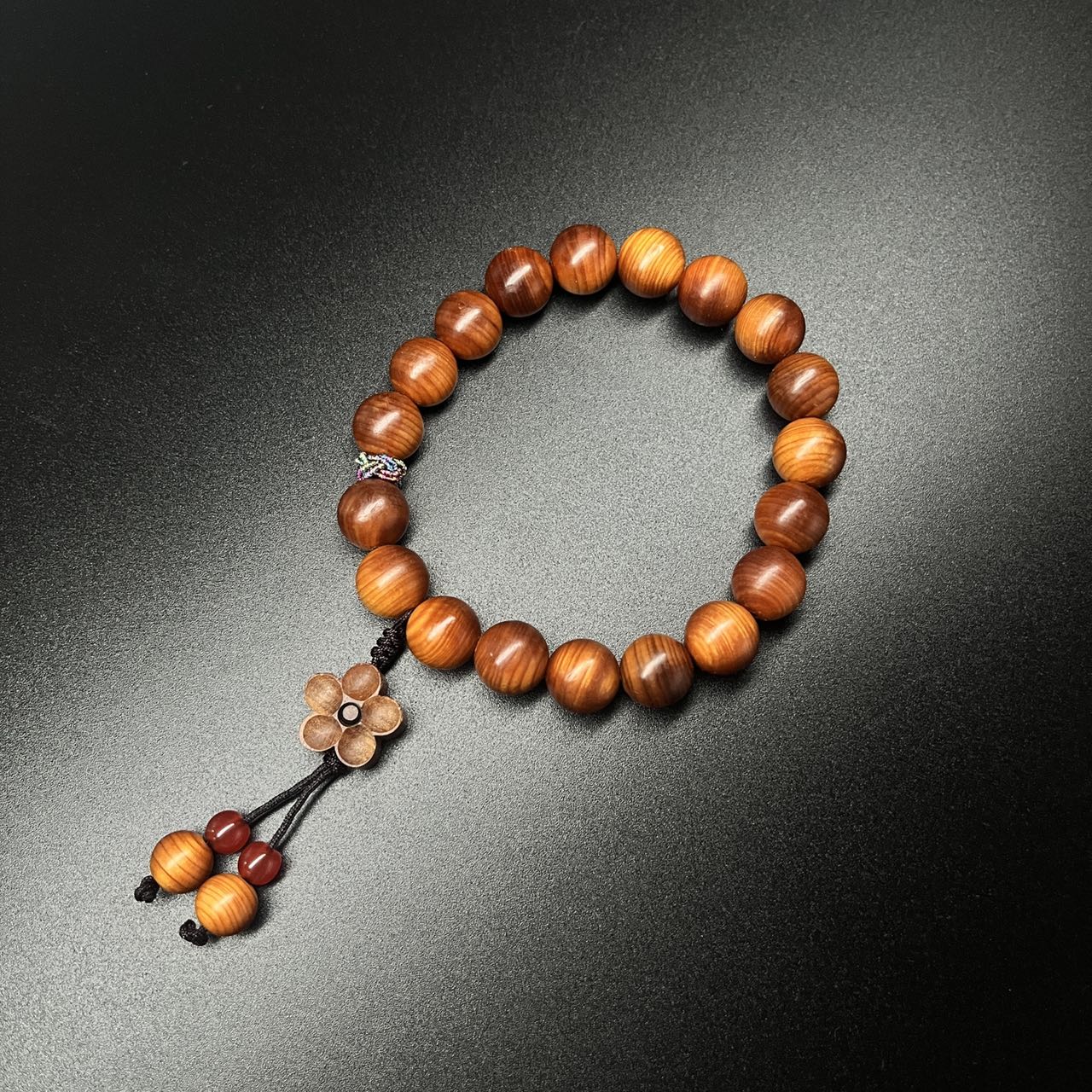 Wooden bracelet 9mm 