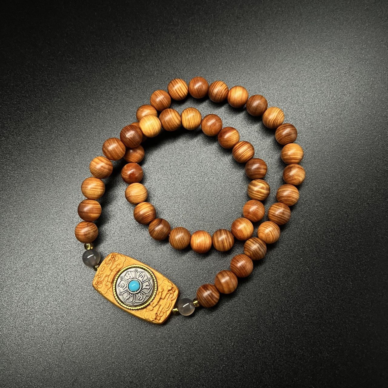 Wooden bracelet 6.8mm