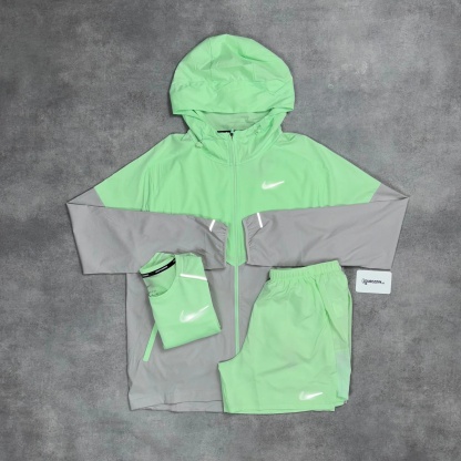 Nk Uv Windrunner Jacket 3-Piece 7” Challenger Short Set